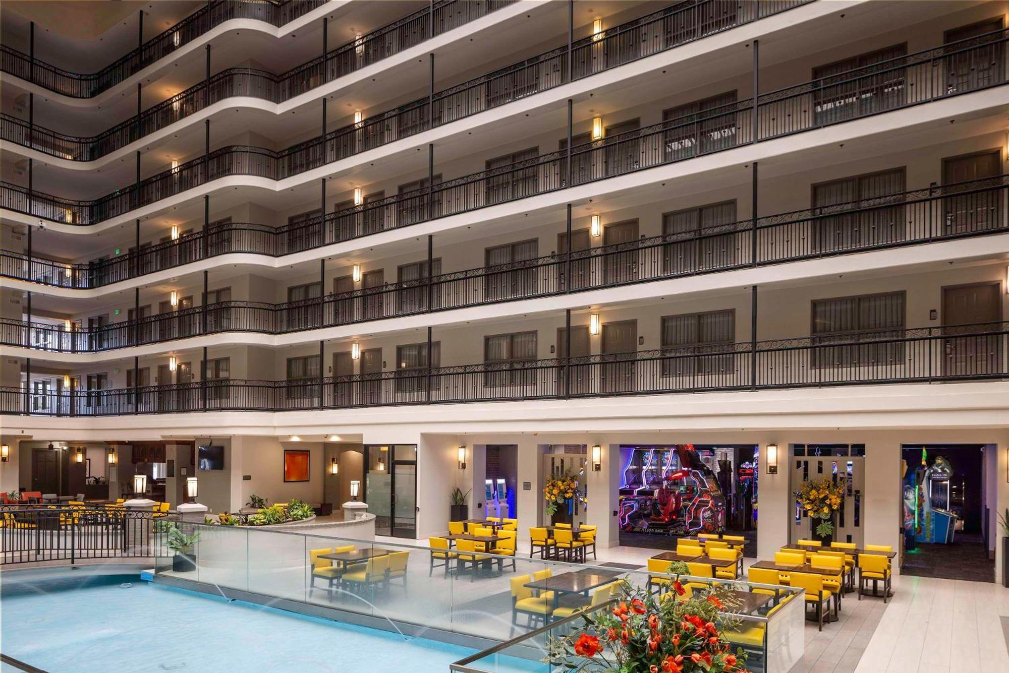 Embassy Suites By Hilton Anaheim North Exterior foto
